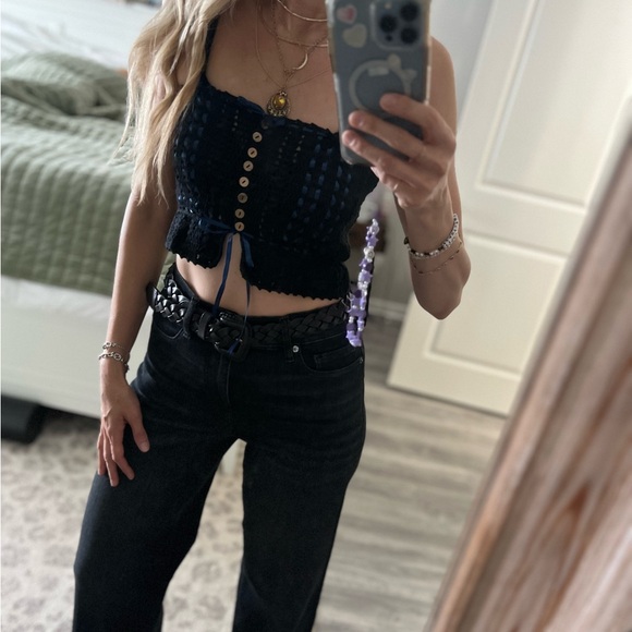 Meet your Posher, Mindy - Picture 5 of 16